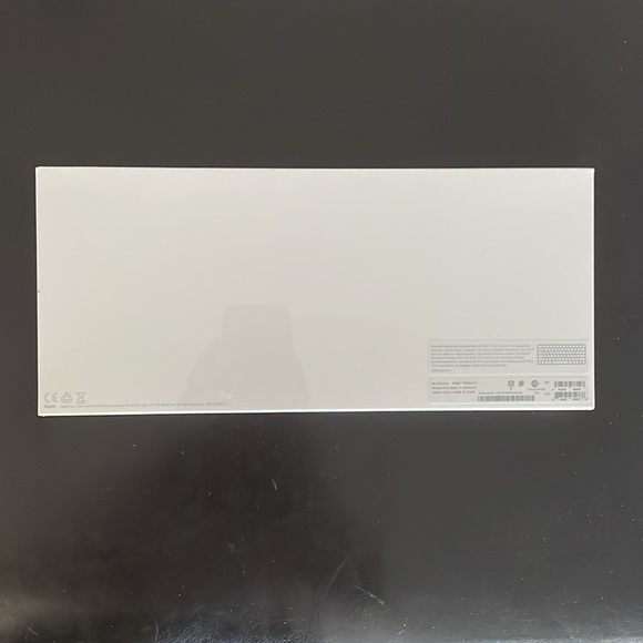 Apple Magic Keyboard Wireless - Picture 2 of 3